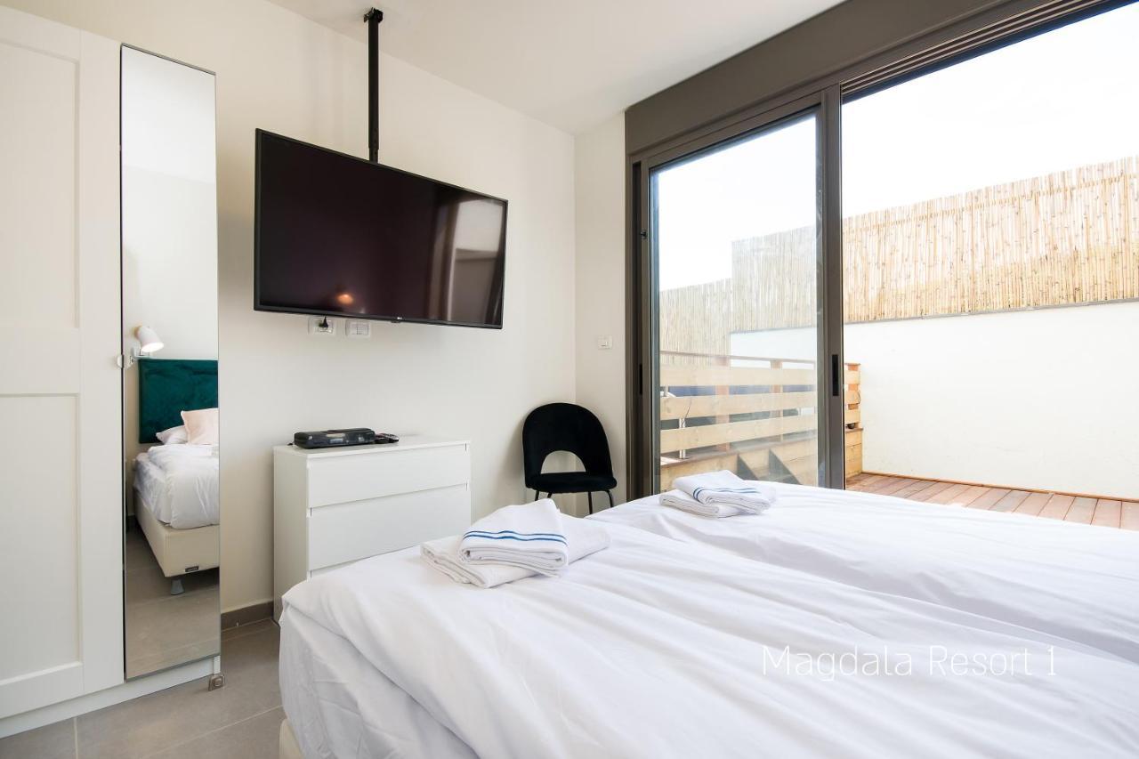 Yalarent Magdala Resort- Luxury Suites With Pool Or Jacuzzi With Sea View Migdal Esterno foto