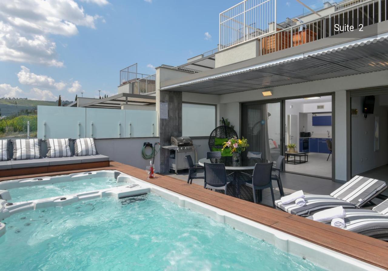 Yalarent Magdala Resort- Luxury Suites With Pool Or Jacuzzi With Sea View Migdal Esterno foto